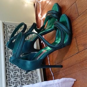 Women's BCBGMaxAzria emerald green deconstructed zipper strappy sandal heel 8.5